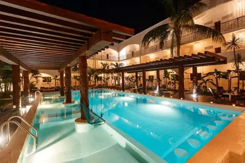 HM Playa del Carmen in Playa del Carmen — foto 24