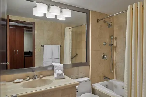 Newport Beachside Resort in Sunny Isles Beach — foto 21