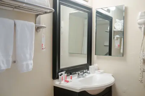 Ramada Plaza by Wyndham Marco Polo Beach Resort in Sunny Isles Beach, foto 17