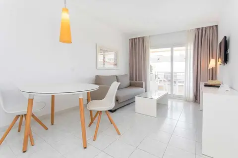 Duquesa Playa in Santa Eulària des Riu — foto 17