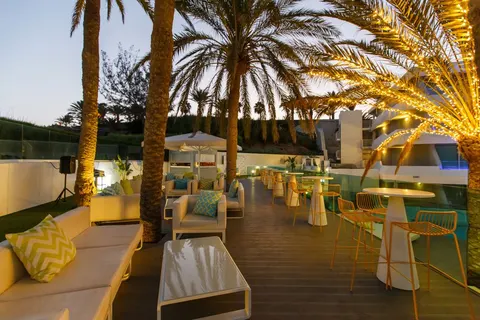 Santa Monica Suites Hotel in San Bartolomé de Tirajana — foto 15