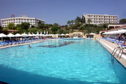 Denizkizi Royal Hotel in Alsancak — foto 6