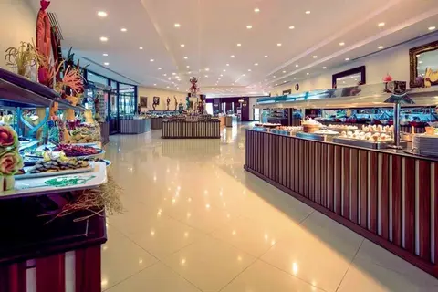 Delphin Palace in Aksu — foto 7