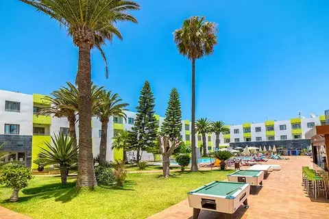 Hotel LIVVO Corralejo Beach in La Oliva