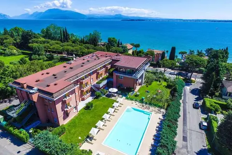 Hotel Oliveto in Desenzano del Garda — foto 2