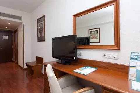 Senator Barajas Hotel in Madrid — foto 14