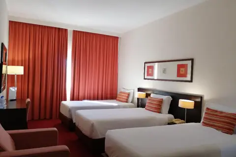Hotel Mónaco in Mexilhoeira Grande — foto 19
