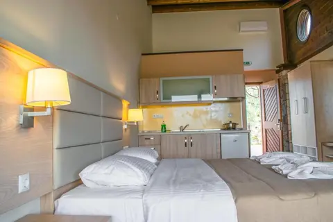 Kallisti Aparthotel in Ποτός — foto 11