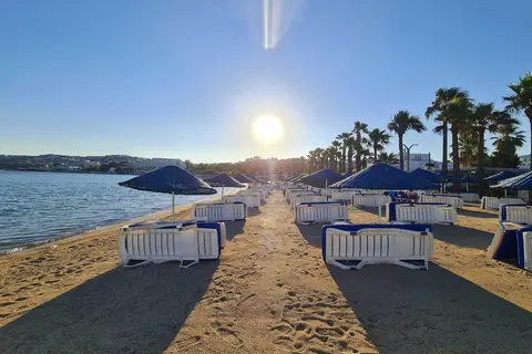 Nagi Gümbet Beach in Bodrum — foto 8