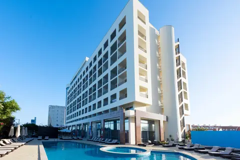 Hotel TRYP by Wyndham Lisboa Caparica Mar in Costa da Caparica