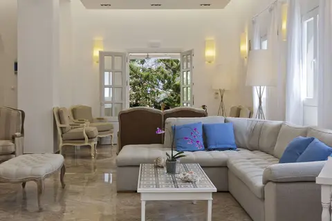 Kamari Hotel in Πλατύς Γιαλός — foto 24