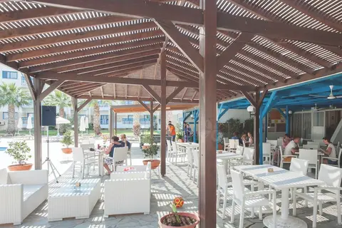 Papantonia Hotel in Παραλίμνι — foto 25