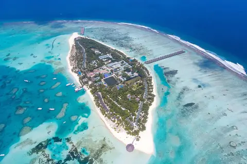 Meeru Maldives Resort Island in Golf Driving Range — foto 8