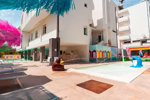 Color Metropolitan Family Hotel in Cesenatico, foto 3