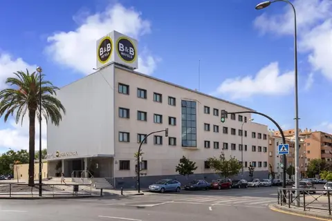B&B HOTEL Granada Estación in Granada