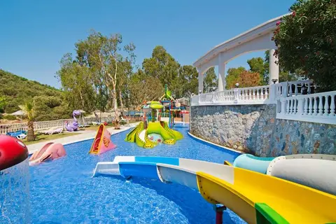 Tusan Beach Resort in Kuşadası — foto 23