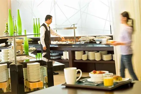 Ibis Dubai Deira City Centre in Dubai — foto 11