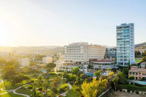 St Raphael Resort & Marina in Λεμεσός