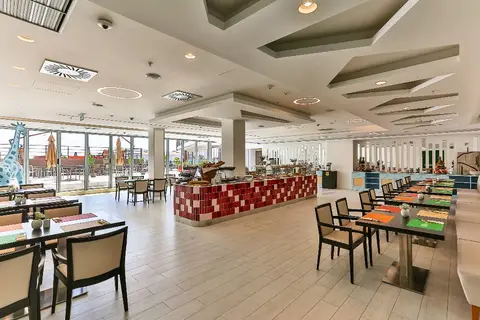 Hotel TQ Plaza in Budva — foto 18