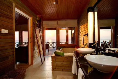 Komandoo Island Resort & Spa in Komandoo Island Resort — foto 26