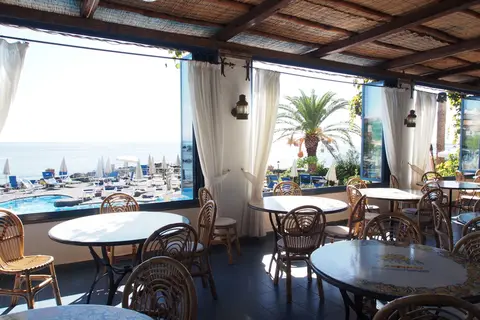 Hotel Arathena Rocks in Giardini-Naxos — foto 11