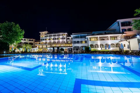 Helena Park in Sunny Beach — foto 18