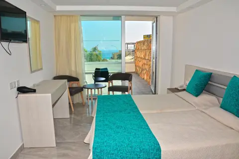Melini Hotel Suites in Paralimni, foto 8