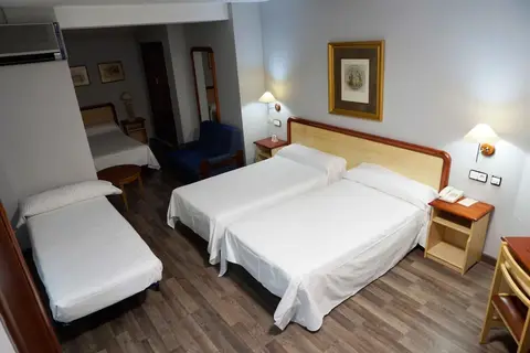 Hotel Cesaraugusta in Zaragoza — foto 24