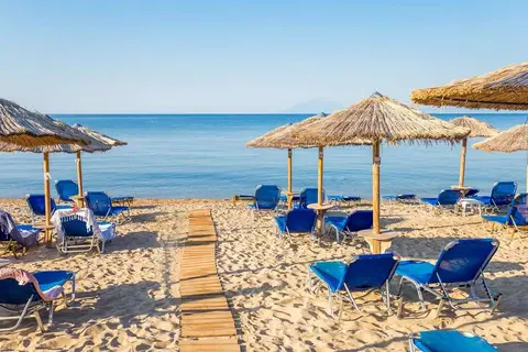 Thalassies Nouveau in Λιμενάρια — foto 17