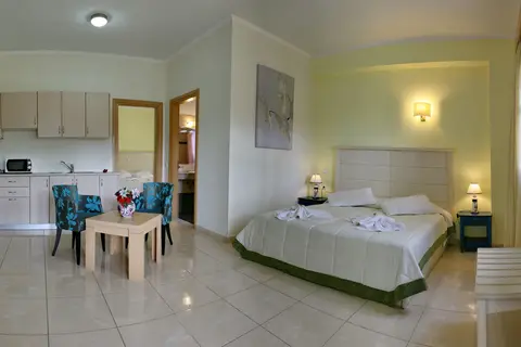 Theofilos Superior in Πέτρα — foto 10