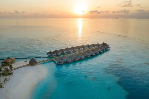 OUTRIGGER Maldives Maafushivaru Resort in Maafushivaru — foto 11