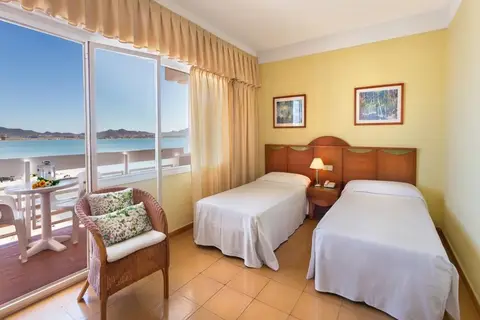 Izán Cavanna Hotel in San Javier — foto 13