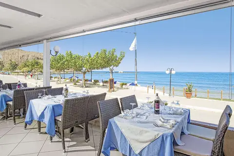 Corissia Beach in Georgioupolis — foto 16