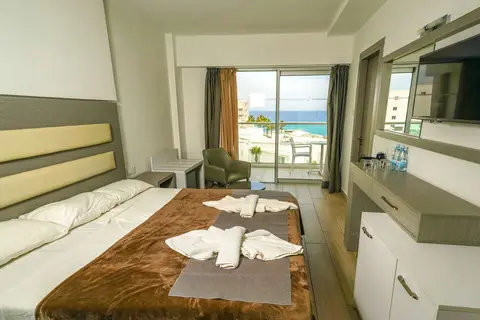 Captain Pier Hotel in Παραλίμνι — foto 3