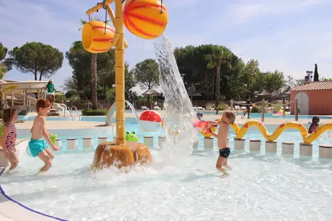 Camping Domaine Sainte Véziane in Bessan — foto 2
