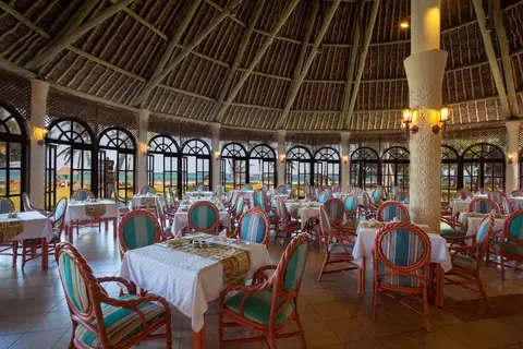 Neptune Paradise Beach Resort & Spa in Kasemeni ward — foto 19