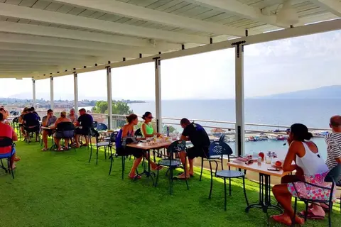 Porto Evia Boutique Hotel in Δημοτική Ενότητα Αμαρυνθίων — foto 4