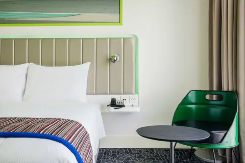 Park Inn by Radisson Dubai Motor City in Dubai, foto 17