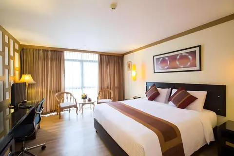 Tarntawan Hotel Surawong Bangkok​ in Bangkok — foto 2