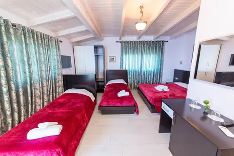 Hotel Bahamas in Saranda — foto 23