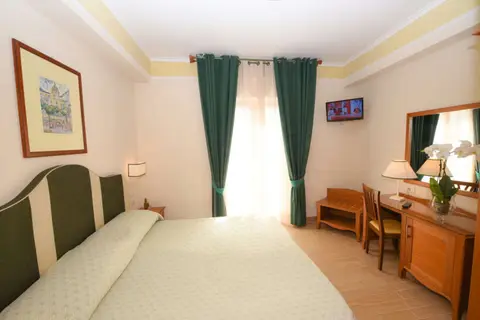 Hotel Tourist in Sorrento — foto 3