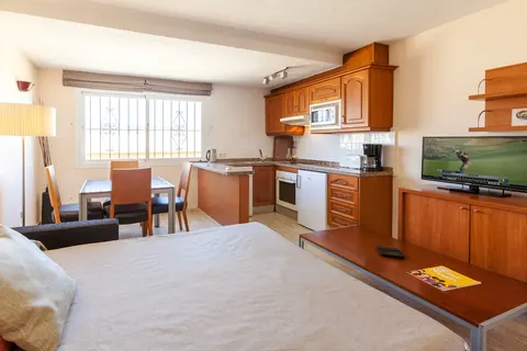 Ramada Hotel & Suites by Wyndham Costa del Sol foto 41