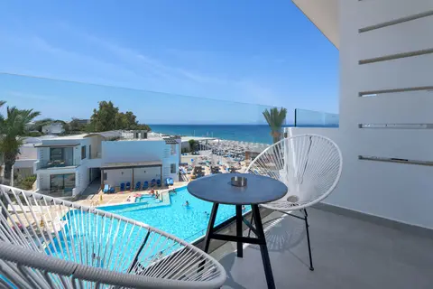 Avra Beach Resort in Ιαλυσός — foto 16