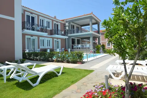 Sun & Sea Luxury Hotel in Πέτρα — foto 5