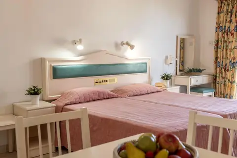 Seagull Hotel Apartments in Παραλίμνι — foto 13