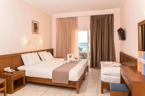 Sunny Bay in Kissamos — foto 18