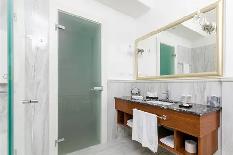 Hotel Le Premier in Zagreb — foto 26