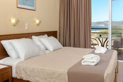 Sunny Bay in Kissamos — foto 10
