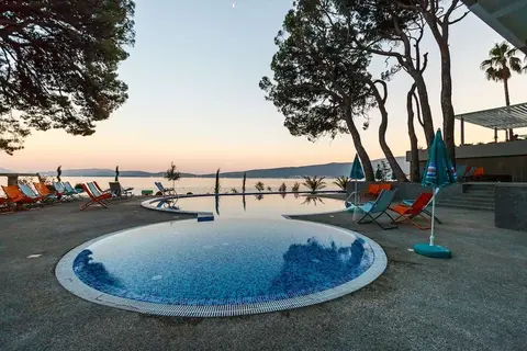 Carine Hotel Park in Bijela — foto 2