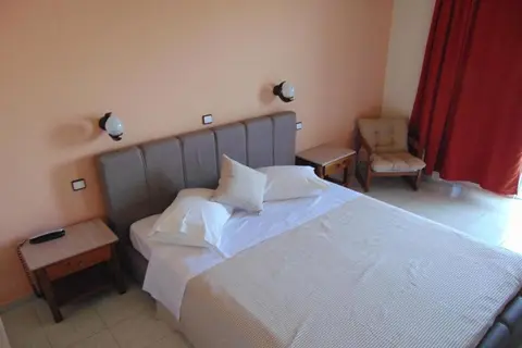 Nirvana Beach Hotel in Θεολόγος — foto 7
